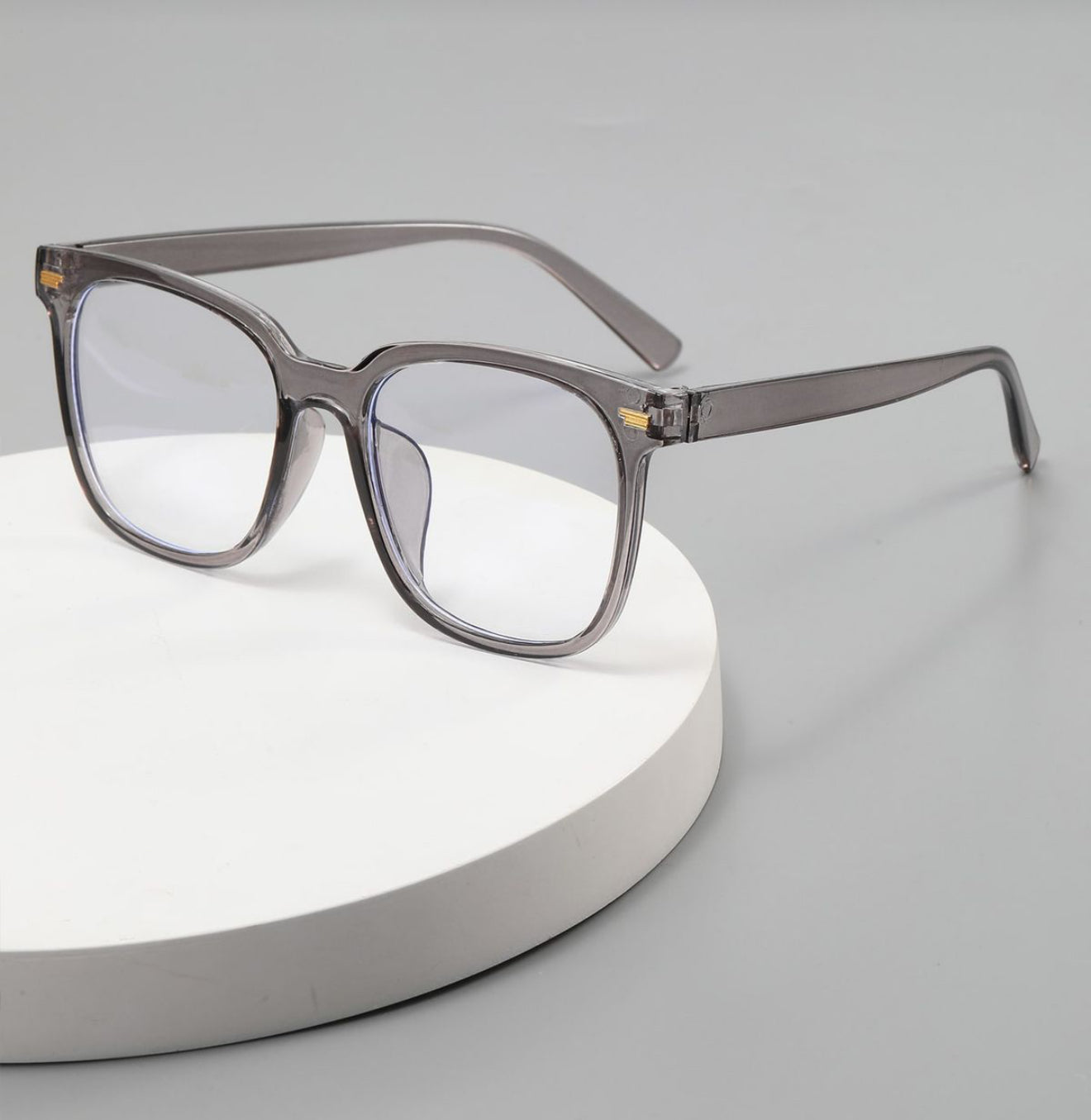TR Glasses 002